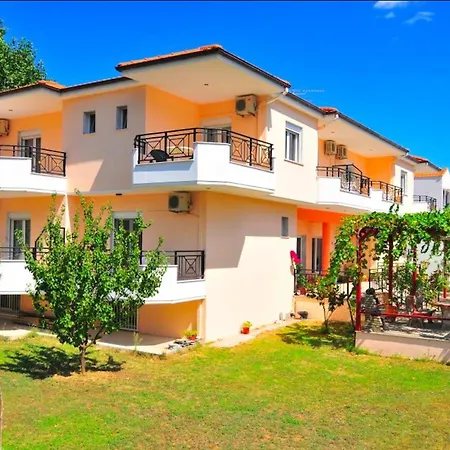 Room In Studio - Hotel Georgia - Vibrant Room In Golden Beach In Thassos Island