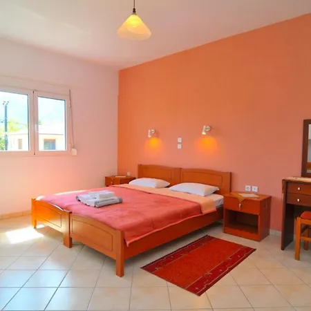 Room In Studio - Hotel Georgia - Vibrant Room In Golden Beach In Thassos Island