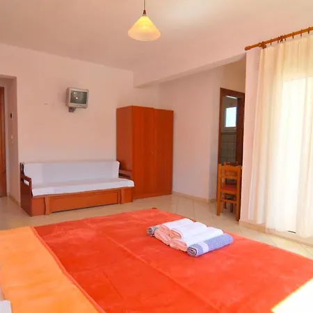 Room In Studio - Hotel Georgia - Vibrant Room In Golden Beach In Thassos Island Gasthof *