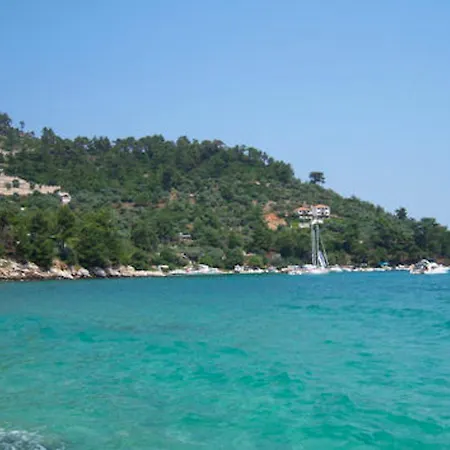 Room In Studio - Hotel Georgia - Vibrant Room In Golden Beach In Thassos Island